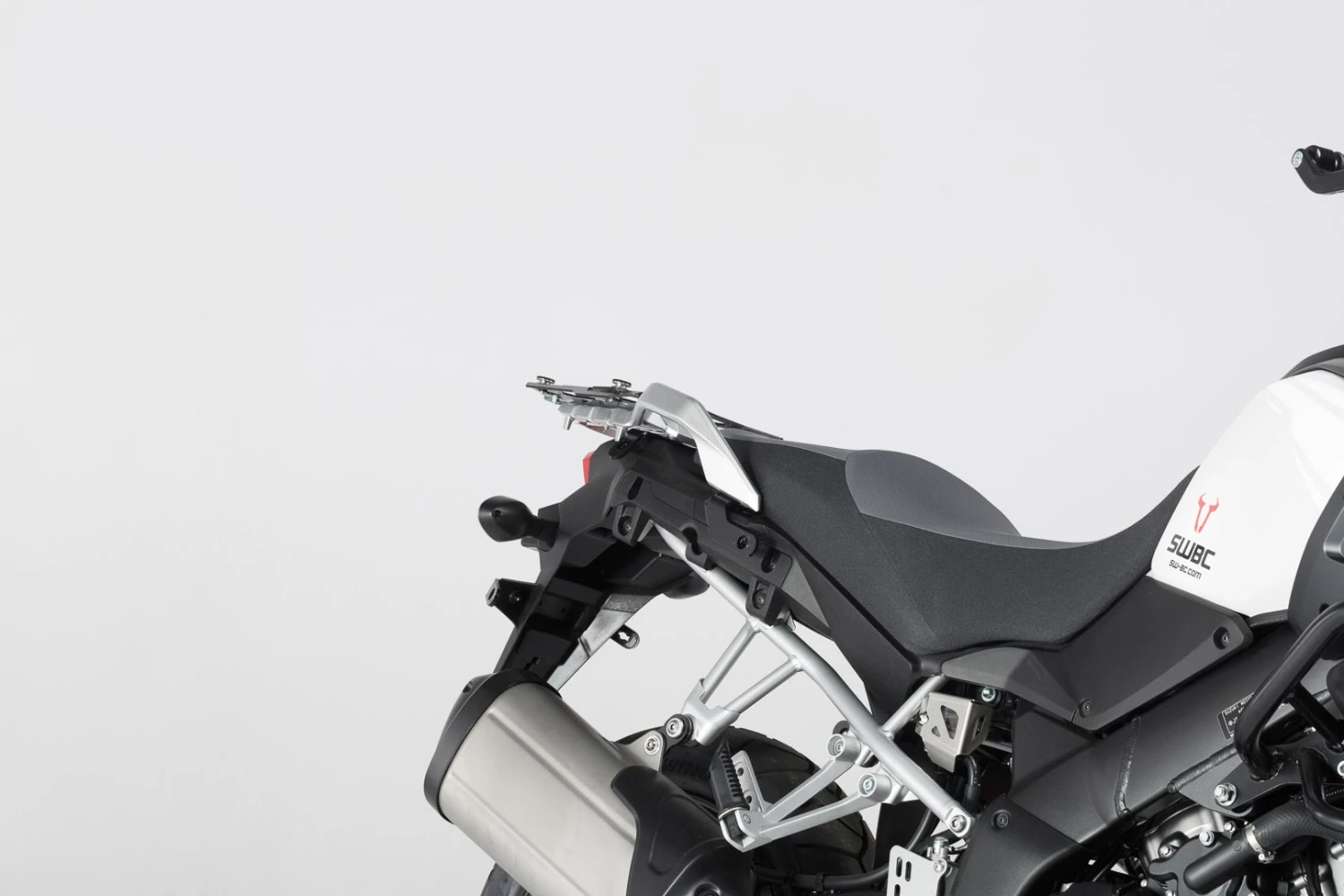 SW-Motech Koffersysteem Trax Adventure Zwart 37/37L Suzuki V-Strom 1000 (14-) 5 SW-Motech Koffersysteem Trax Adventure Zwart 37/37L Suzuki V-Strom 1000 (14-) - Afbeelding 3